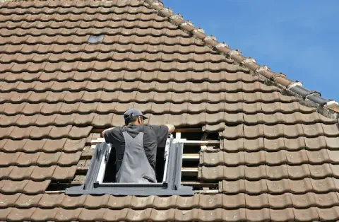 Pose de velux - Saint-Amant-Tallende